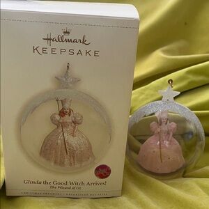 Hallmark Keepsake Glinda Ornament in Pink and Silver